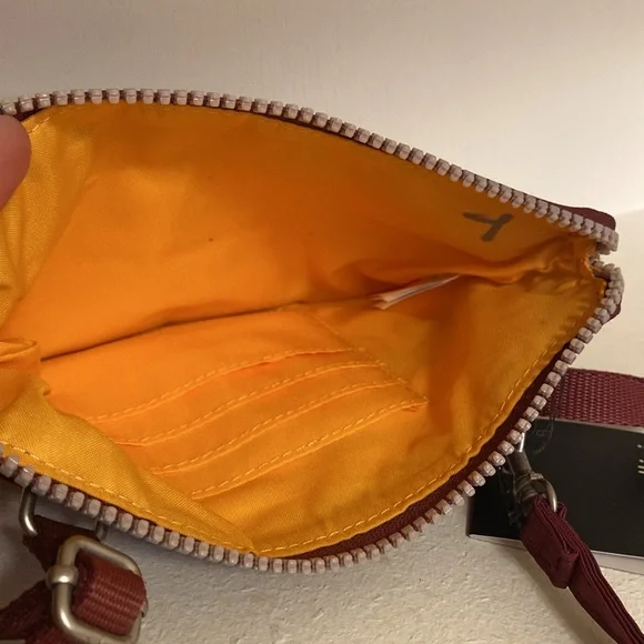 Baggallini Path Crossbody Purse - Picture 4 of 7